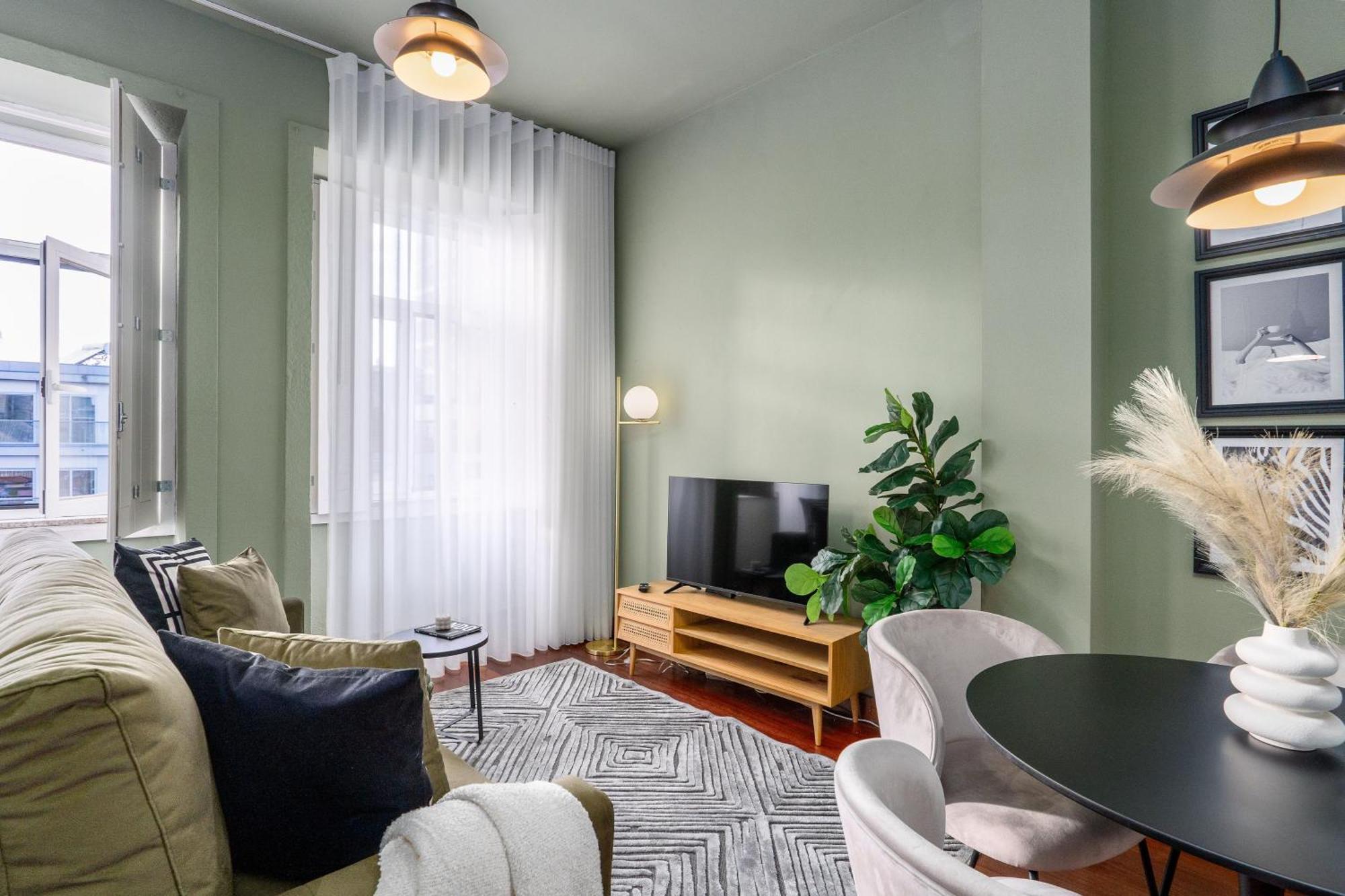Maison D'angelina: In The Heart Of Apartment